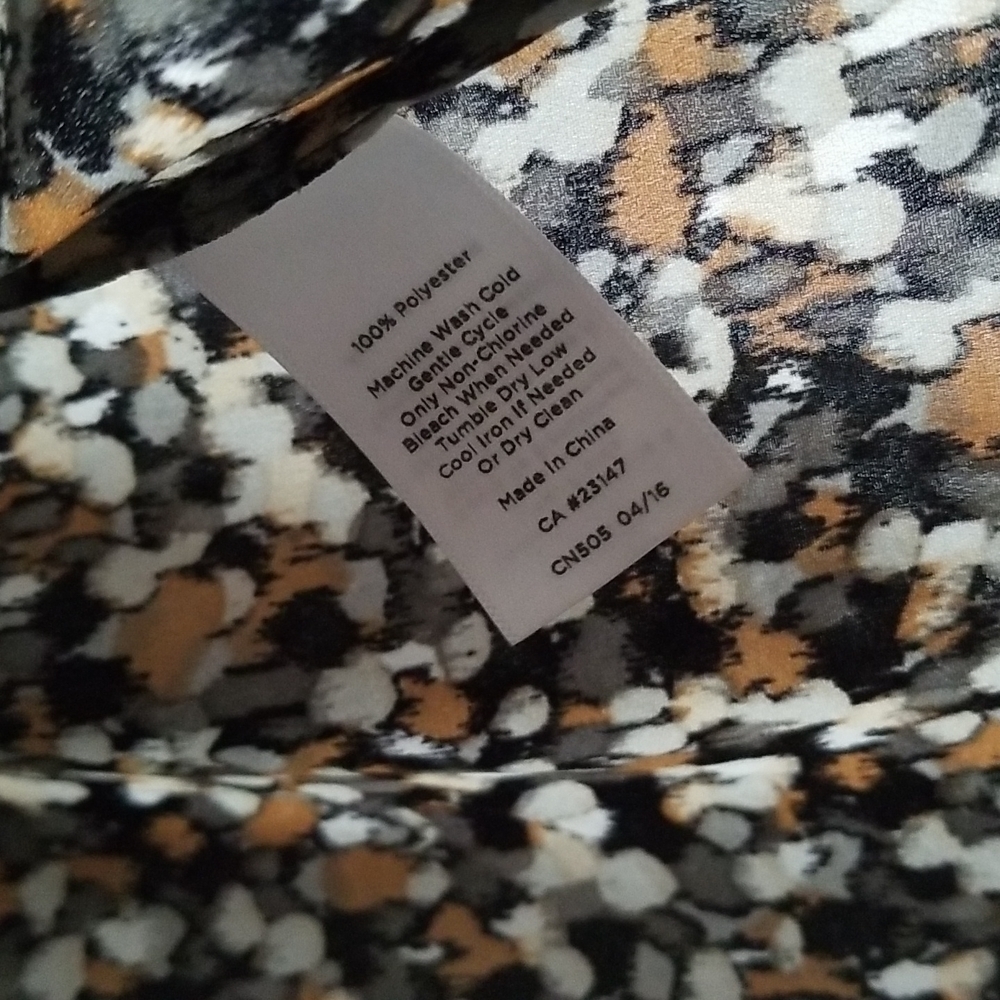 Talbots Women's Blouse - Picture 7 of 10